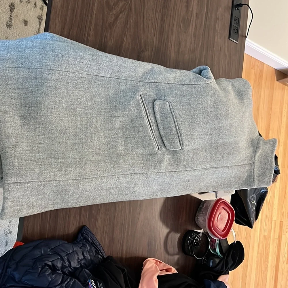 Beautiful j crew wool coat worn once bought last winter - Picture 7 of 7